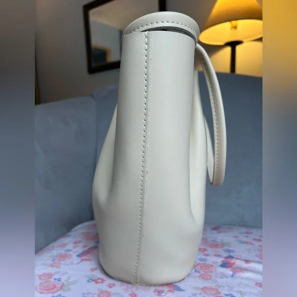 Portland leather large Devan in Bone - Picture 6 of 7